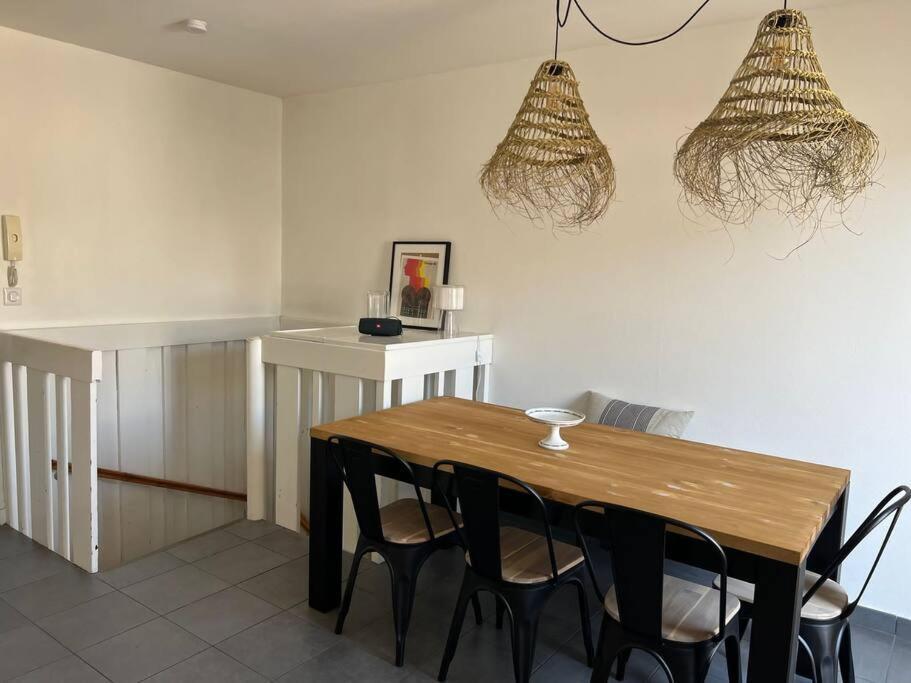 Superbe Appartement Avec Parking La Rochelle  Exteriör bild