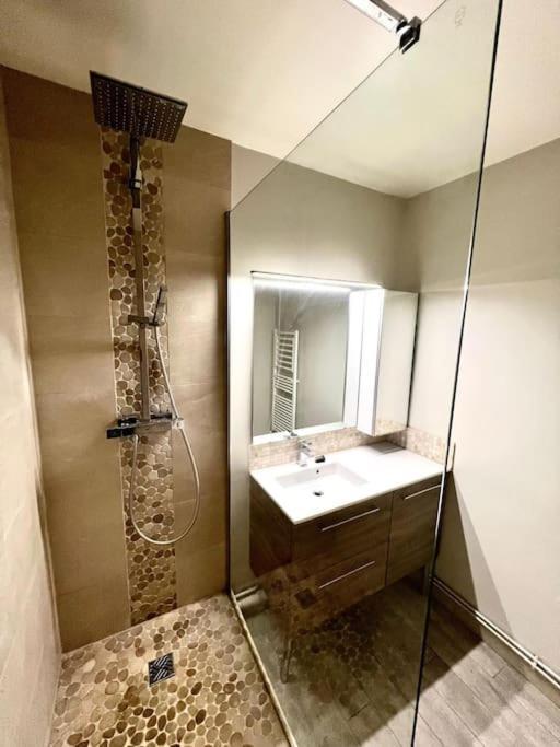 Superbe Appartement Avec Parking La Rochelle  Exteriör bild
